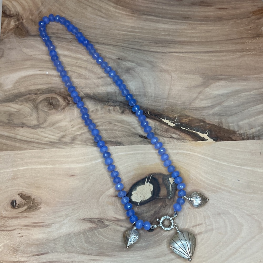 Silk Knotted Chalcedony Necklace Sterling Silver Clamshell Charms Beach Ocean - Picture 8 of 11